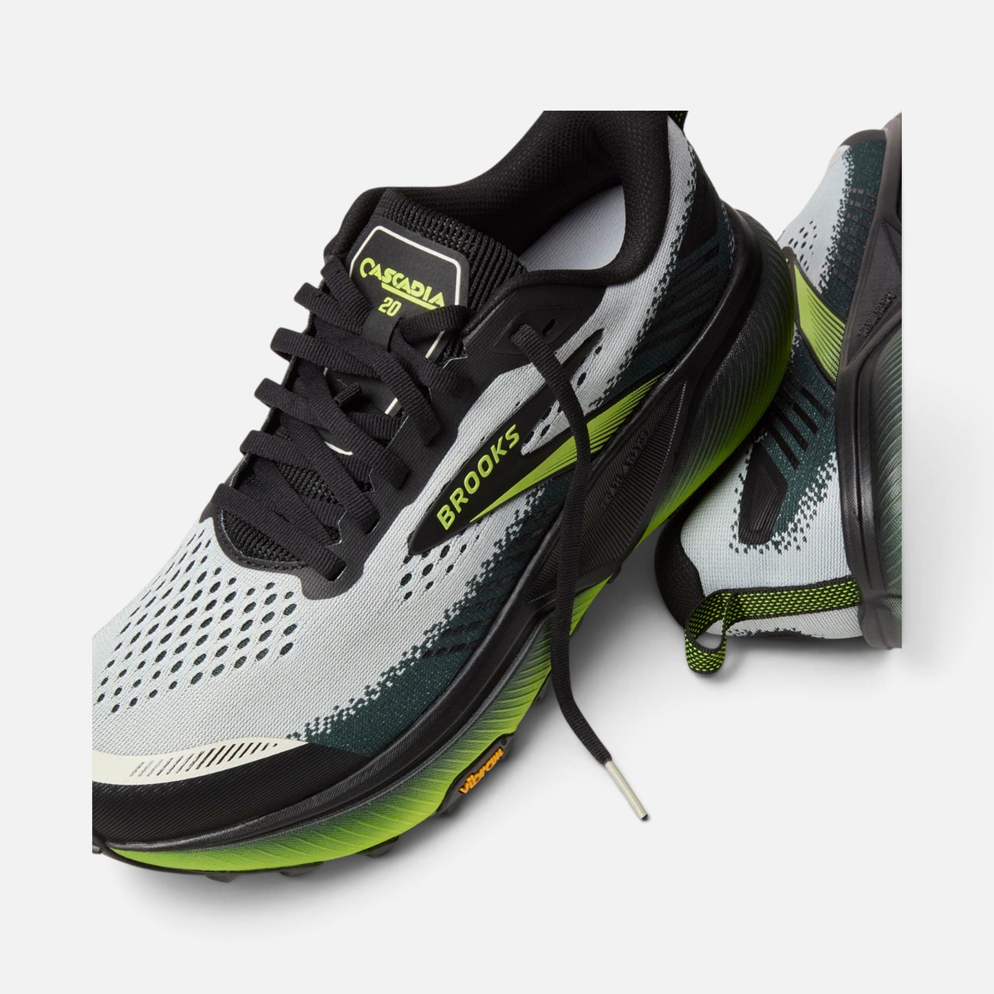 Scarpe da trail running Ares Sport Arezzo Brooks Cascadia 20 grigie con dettagli neri e verde fluo e suola Vibram
