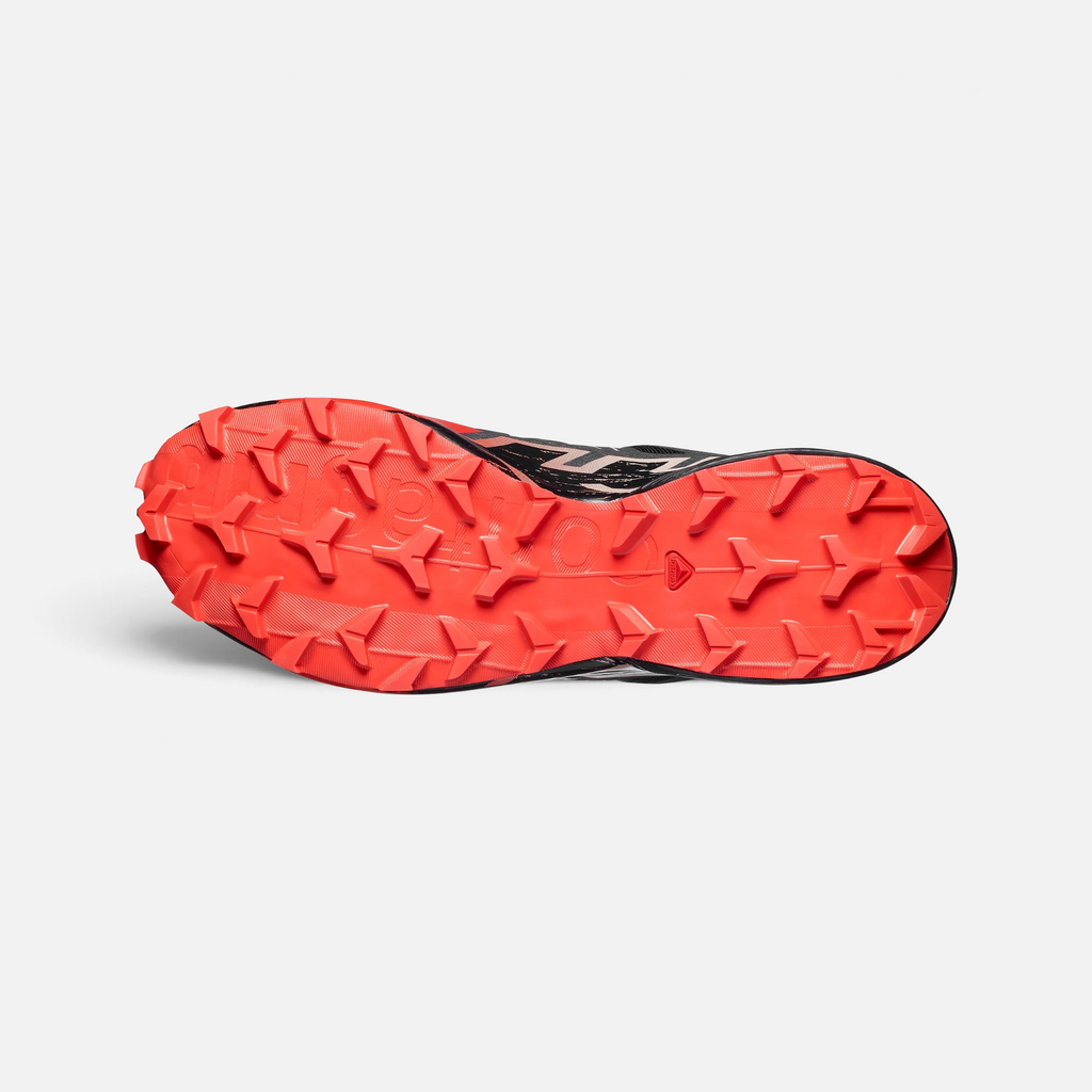 Suola rossa Mud Contagrip delle scarpe da trail running Ares Sport Arezzo Salomon Speedcross 6 con tasselli profondi